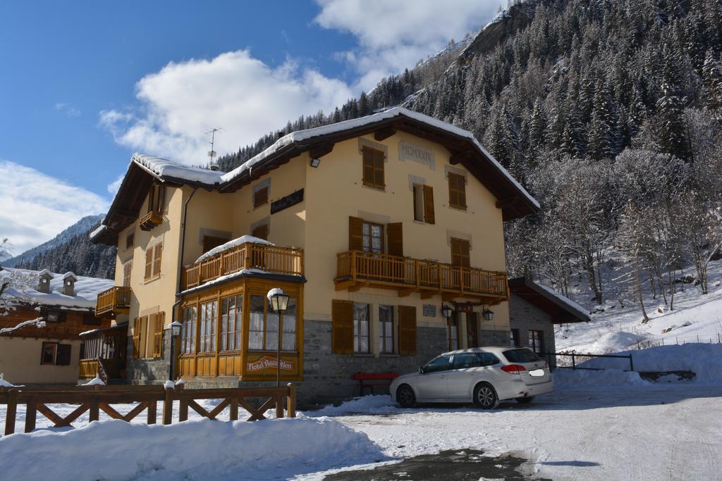 Hotel Villa Tedaldi Gressoney-Saint-Jean Ngoại thất bức ảnh