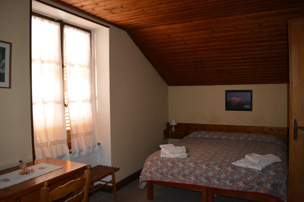 Hotel Villa Tedaldi Gressoney-Saint-Jean Ngoại thất bức ảnh